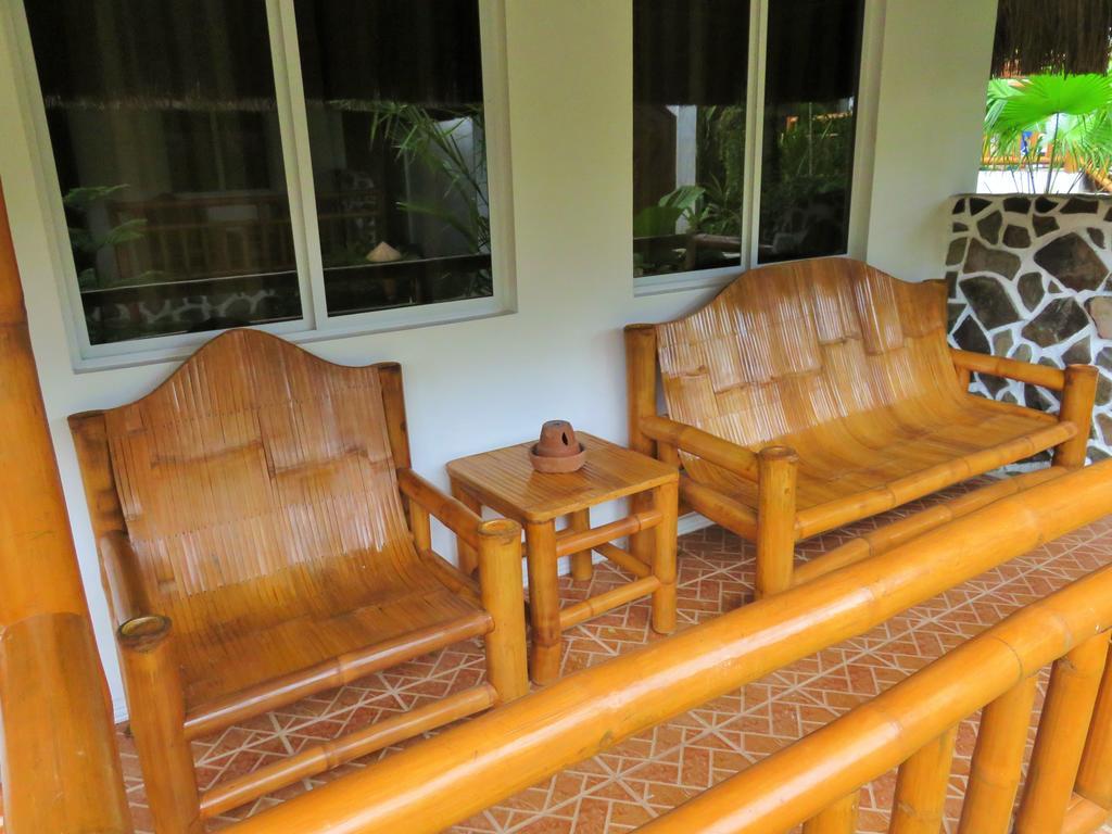 Kav's Beach Resort Zamboanguita  Rum bild